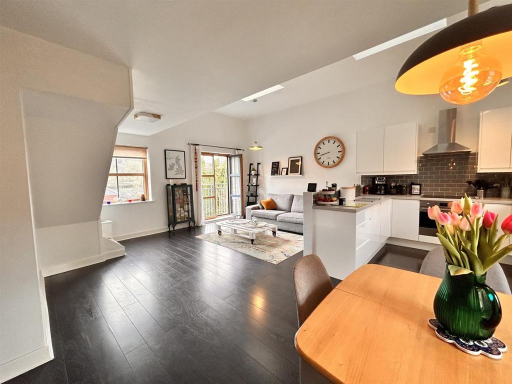 Kitchen living 3.jpg