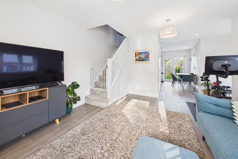 2 bedroom detached house for sale, Savoy Close, Hemel Hempstead, HP2