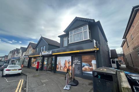 2 bedroom flat to rent, Bournemouth Road, Poole, Dorset