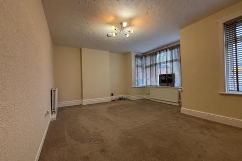 2 bedroom flat to rent, Bournemouth Road, Poole, Dorset