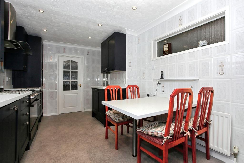 Kitchen /Breakfast Room