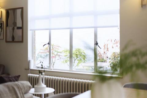 1 bedroom flat for sale, Strathearn Place,  London,  W2,  W2