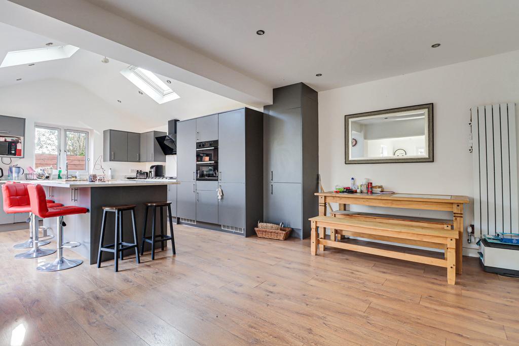Kitchen/Family/Diner