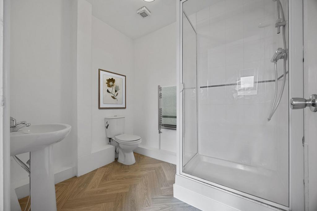 Ensuite to Bedroom Two