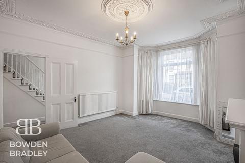 3 bedroom end of terrace house for sale, Colenso Road, Newbury Park, IG2