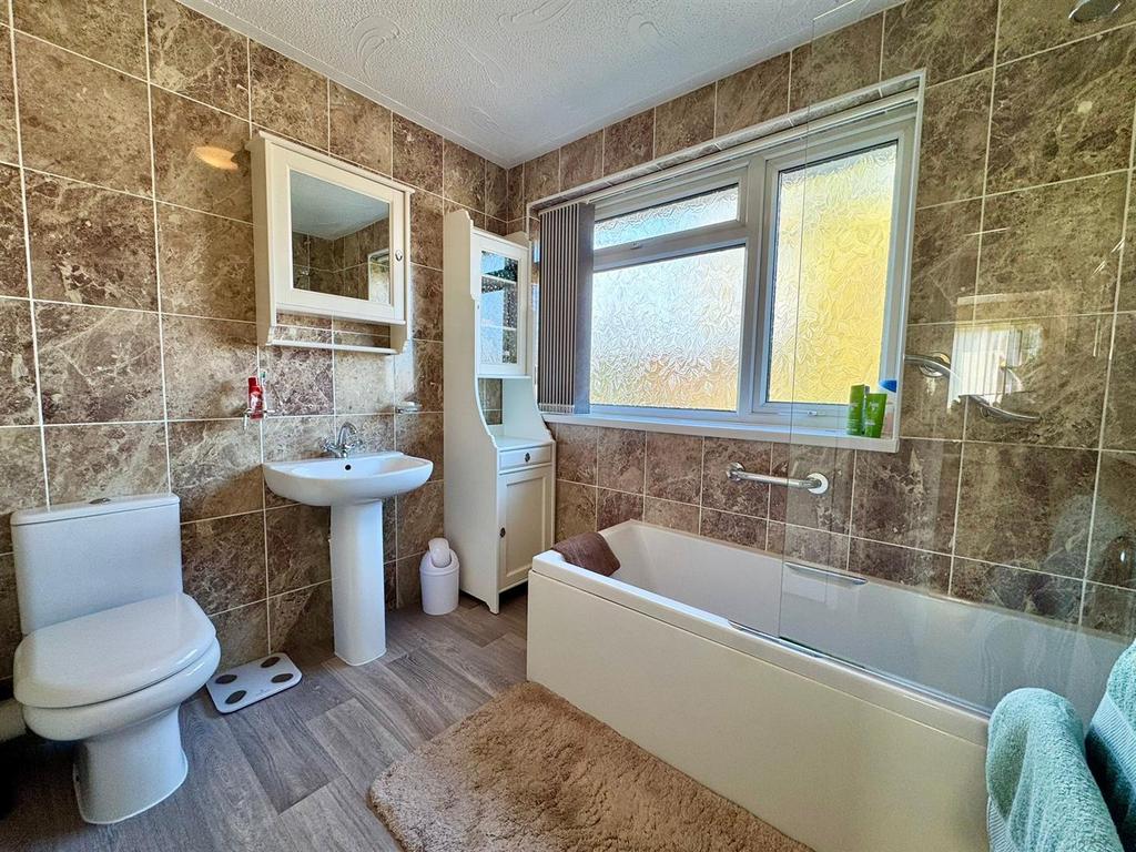 Bathroom.jpeg