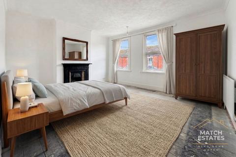 2 bedroom terraced house for sale, Frampton Road, Hythe CT21