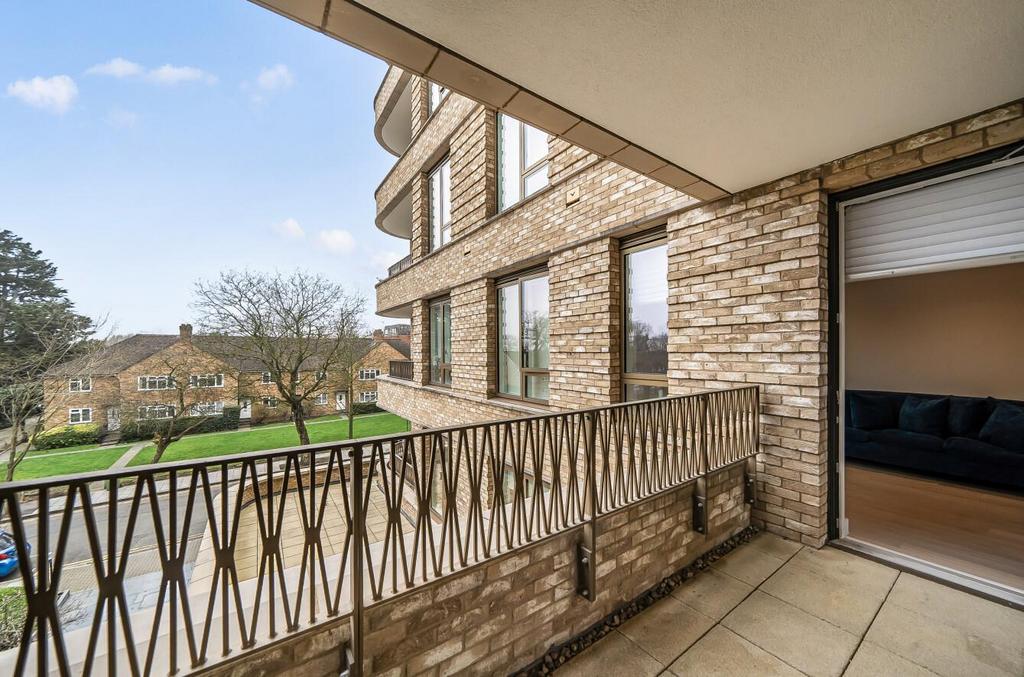 Davidson Frost-Wellings, DFW, Landsby, Stanmore, B