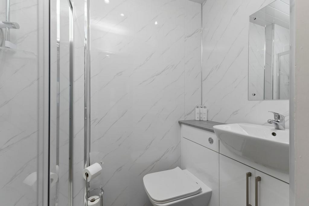 Bedroom with En-Suite