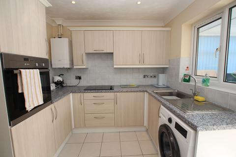 2 bedroom bungalow for sale, Colchester Road, Holland-on-Sea, Clacton-on-Sea