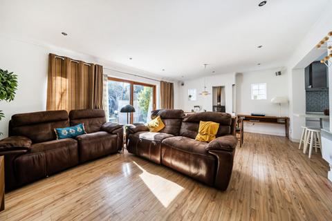 undefined, The White Cottage, Sutherland Road, Ealing W13