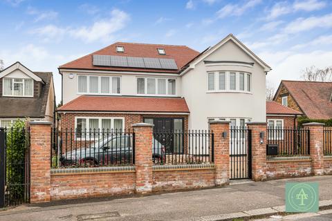 5 bedroom detached house for sale, Willenhall Avenue, New Barnet, Hertfordshire, EN5