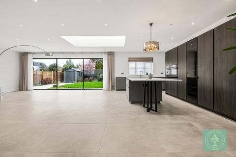 5 bedroom detached house for sale, Willenhall Avenue, New Barnet, Hertfordshire, EN5