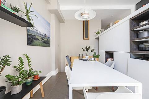 1 bedroom flat for sale, Ickburgh Road, Stoke Newington, London, E5