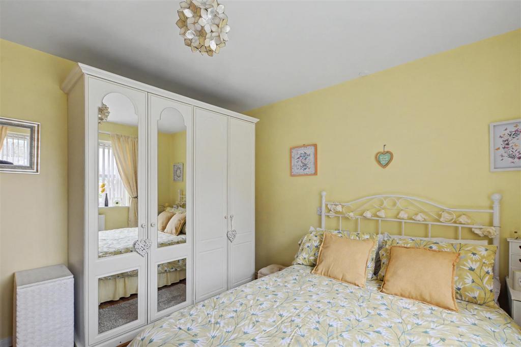 Bedroom 1 2.jpeg