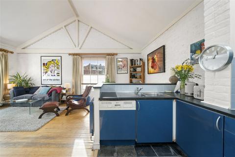 3 bedroom end of terrace house for sale, Creek Cottages, Creek Road, East Molesey, Surrey, KT8