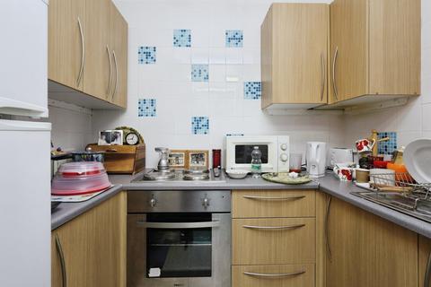 1 bedroom flat for sale, St. Leonards Road, Eastbourne