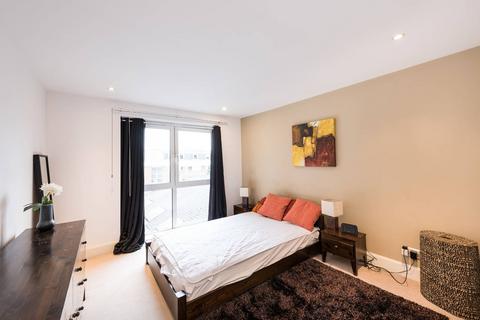 3 bedroom flat to rent, Vauxhall Bridge Road, Pimlico, London, SW1V
