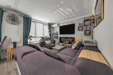 2 bedroom park home for sale, Cranbourne Hall Park, Winkfield, Windsor