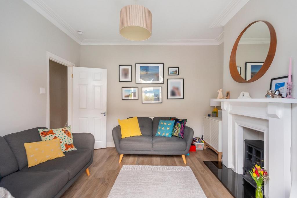 1 E6 RAV - Living Room B.jpg