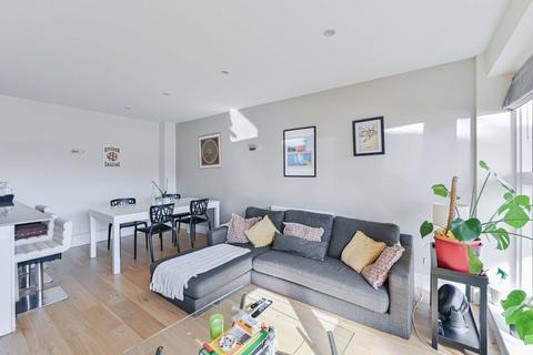 3 bedroom flat for sale, Carpenters Place, Clapham High Street, London, SW4