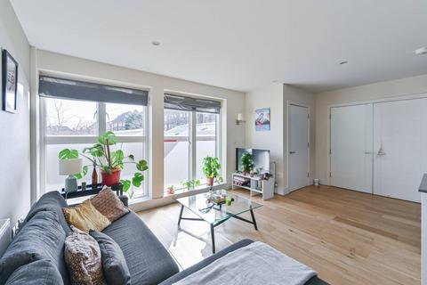 3 bedroom flat for sale, Carpenters Place, Clapham High Street, London, SW4