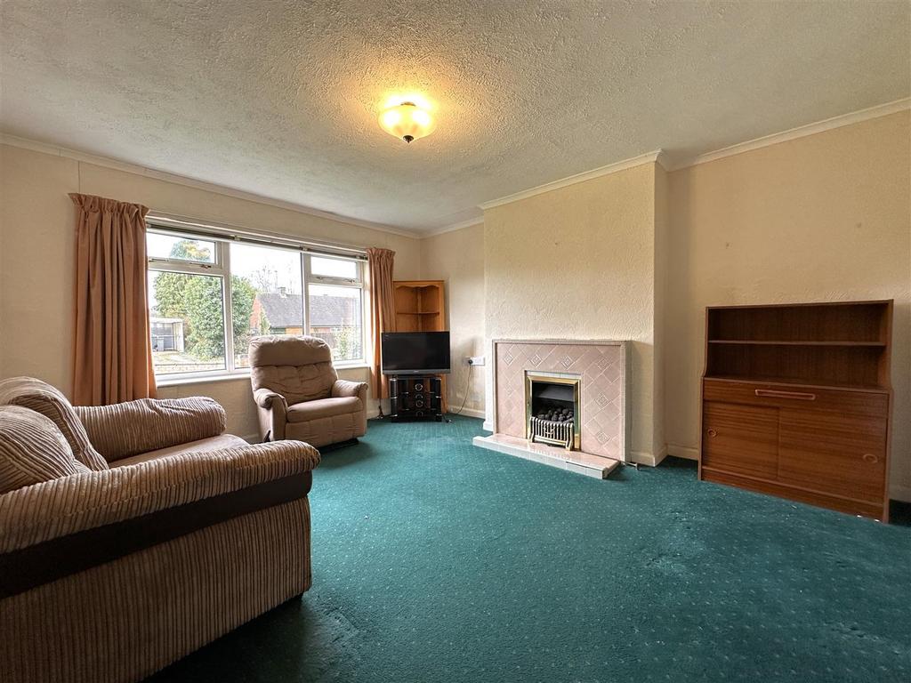 Generous Lounge 684