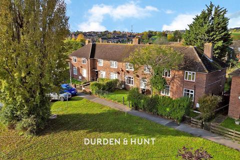 2 bedroom apartment to rent, Willingale Road, Loughton, IG10