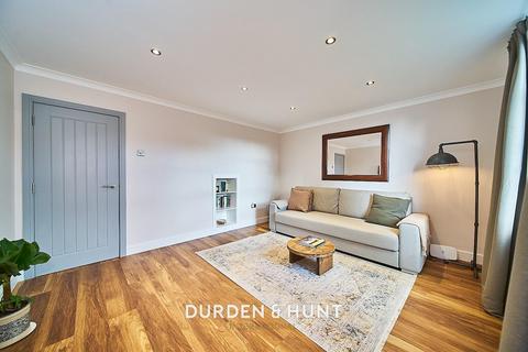 2 bedroom apartment to rent, Willingale Road, Loughton, IG10