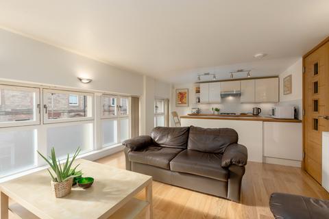 undefined, 10/1 Springvalley Gardens, Edinburgh, EH10 4QG