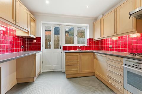 3 bedroom end of terrace house to rent, Saracens Head Yard, Herts AL1