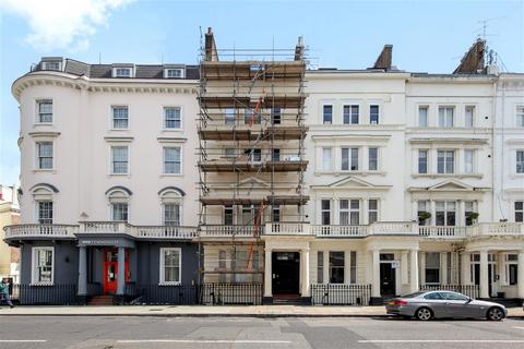 Studio to rent, St. Georges Drive, SW1V