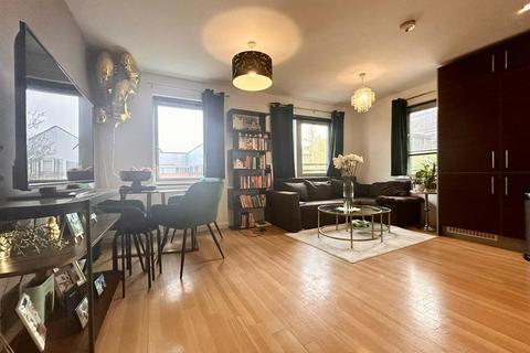 2 bedroom apartment to rent, Alexandra Road, Newhall