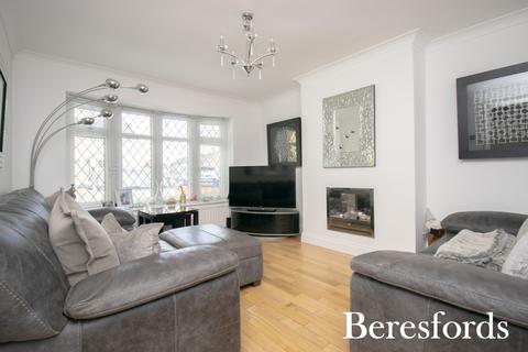 3 bedroom end of terrace house for sale, Front Lane, Upminster, RM14