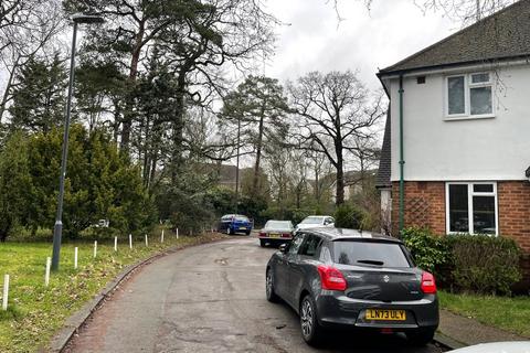 2 bedroom semi-detached house to rent, Stanmore, London HA7