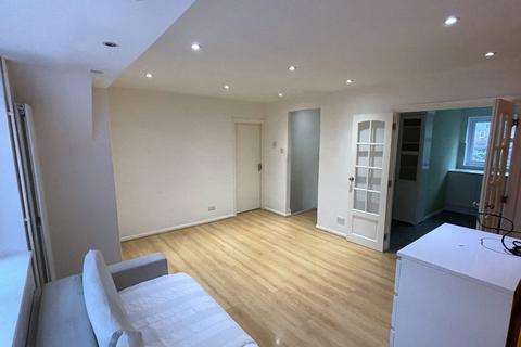 2 bedroom semi-detached house to rent, Stanmore, London HA7