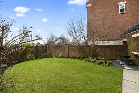 4 bedroom end of terrace house for sale, Hutton Gate, Harrogate