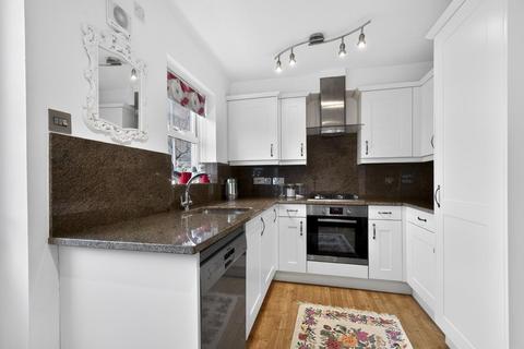 4 bedroom end of terrace house for sale, Hutton Gate, Harrogate