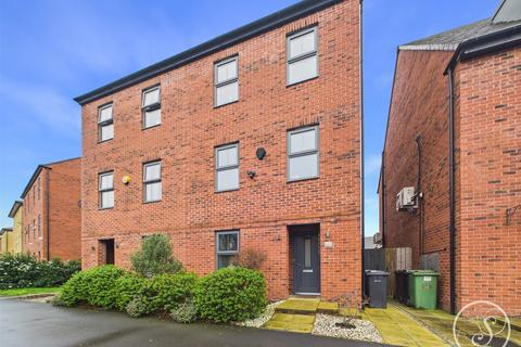 4 bedroom semi-detached house for sale, Magnolia Road, Seacroft, Leeds