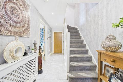 4 bedroom semi-detached house for sale, Magnolia Road, Seacroft, Leeds