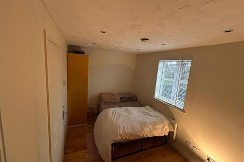 undefined, Chingford, E4