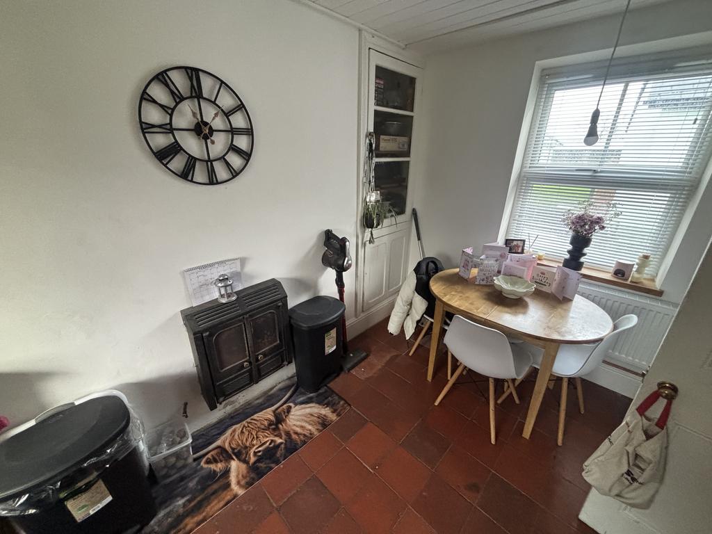 Kitchen (second image)
