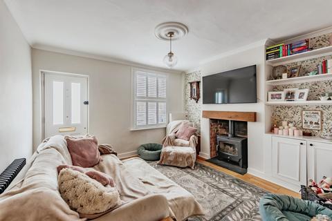 2 bedroom end of terrace house for sale, Outwood Lane, Bletchingley, Redhill