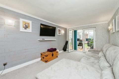 undefined, Hillcrest Close, Castleford