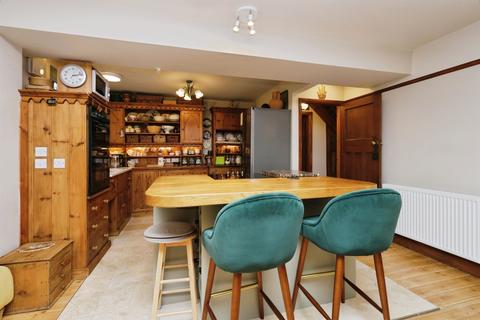 4 bedroom detached house for sale, Carters Corner, Hailsham