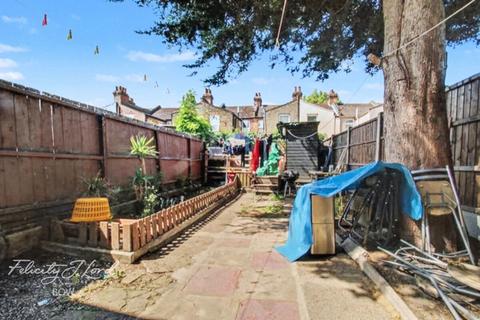 3 bedroom terraced house to rent, Ivy Road, LONDON