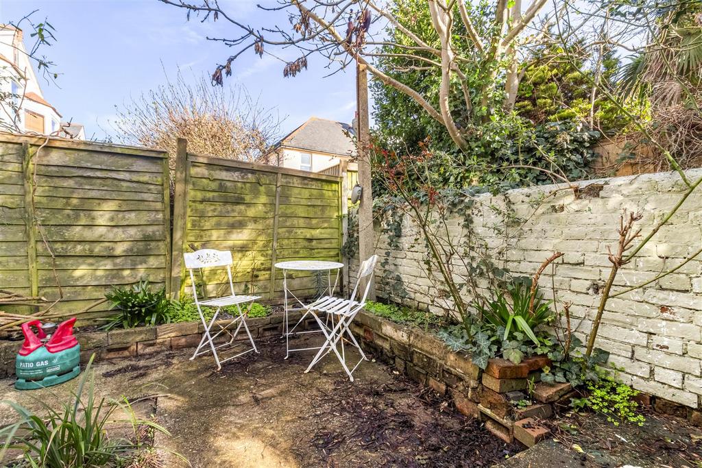 2, 42 Alexandra Road-017.JPG