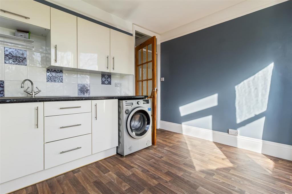 2, 42 Alexandra Road-015.JPG