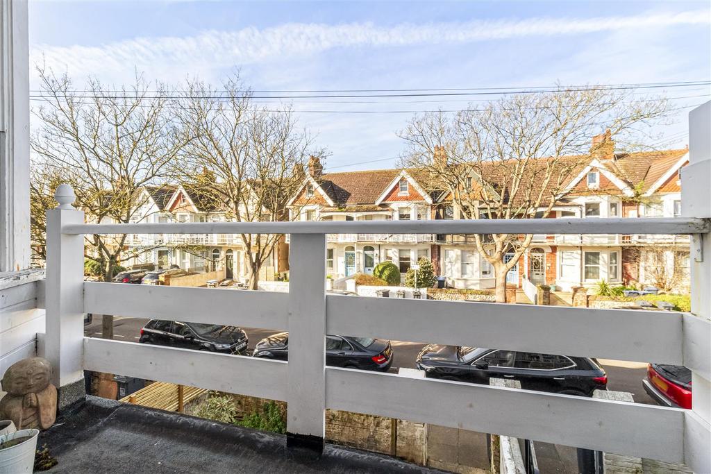2, 42 Alexandra Road-008.JPG