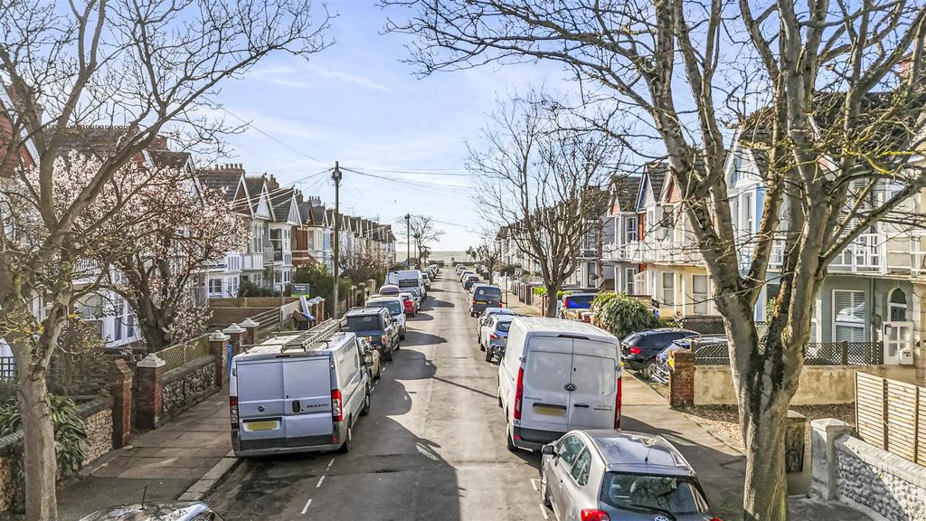 2, 42 Alexandra Road-002.JPG